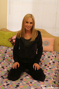 Aimee Addison Handjob